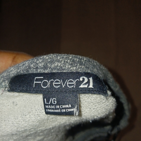Forever 21 Grey sweater Large - Picture 3 of 3